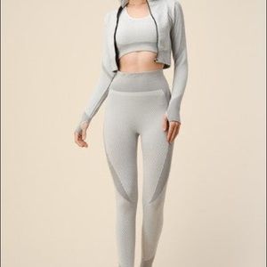 Threes pics leggings set